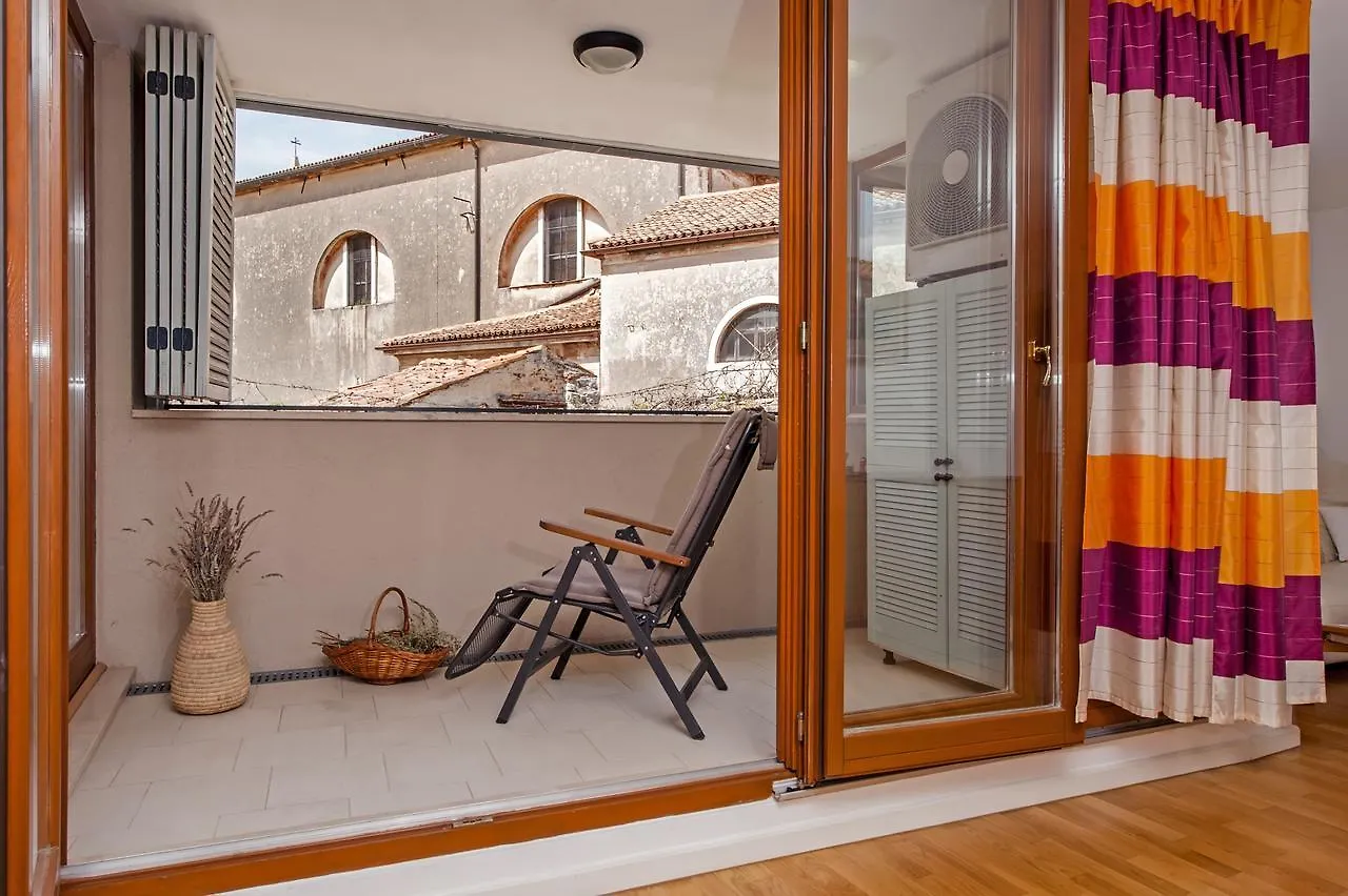 Contacten van Apartment Campanile